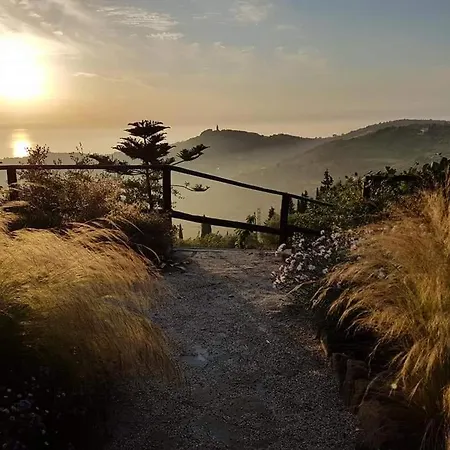 ベッド・アンド・ブレックファスト Tramonto Su Capri オリアストロ・チレント